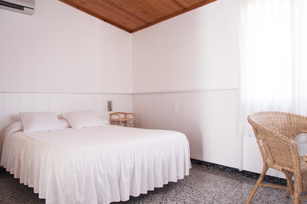 Hostal La Florida Llança Δωμάτιο φωτογραφία
