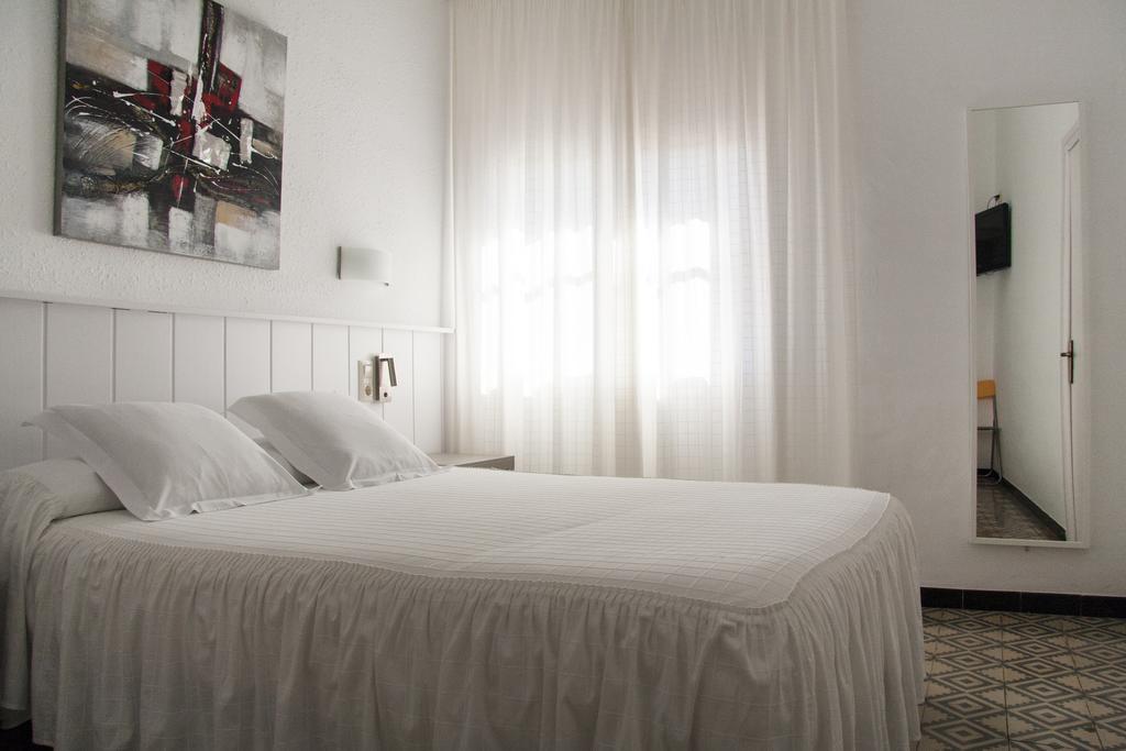 Hostal La Florida Llança Δωμάτιο φωτογραφία