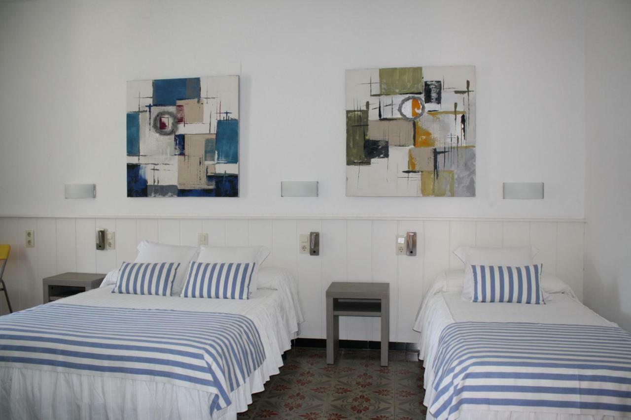 Hostal La Florida Llança Εξωτερικό φωτογραφία